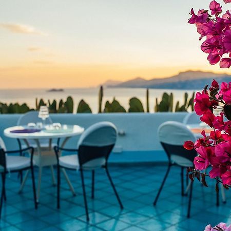 Hotel Le Fioriere Praiano Buitenkant foto