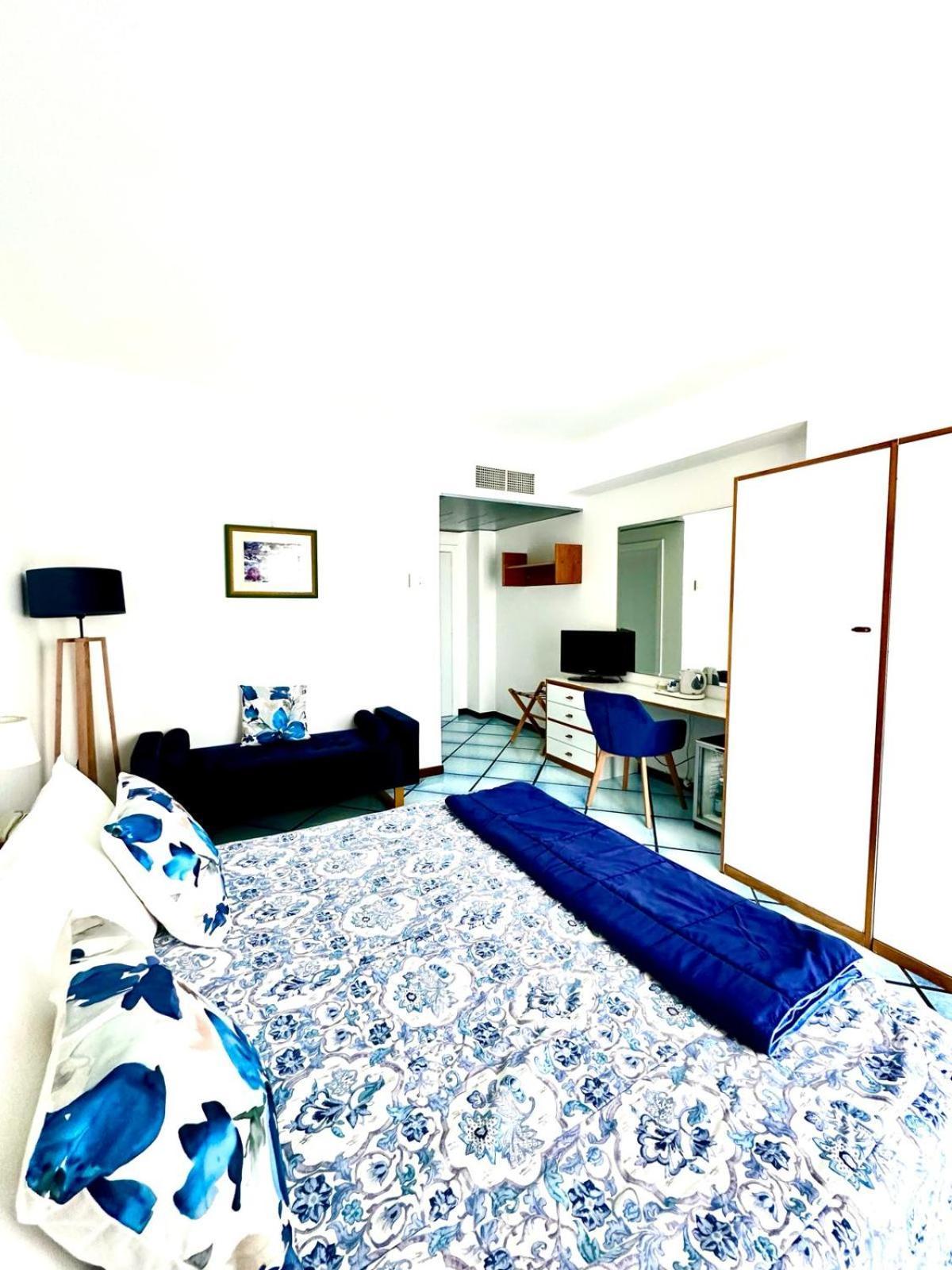 Hotel Le Fioriere Praiano Buitenkant foto
